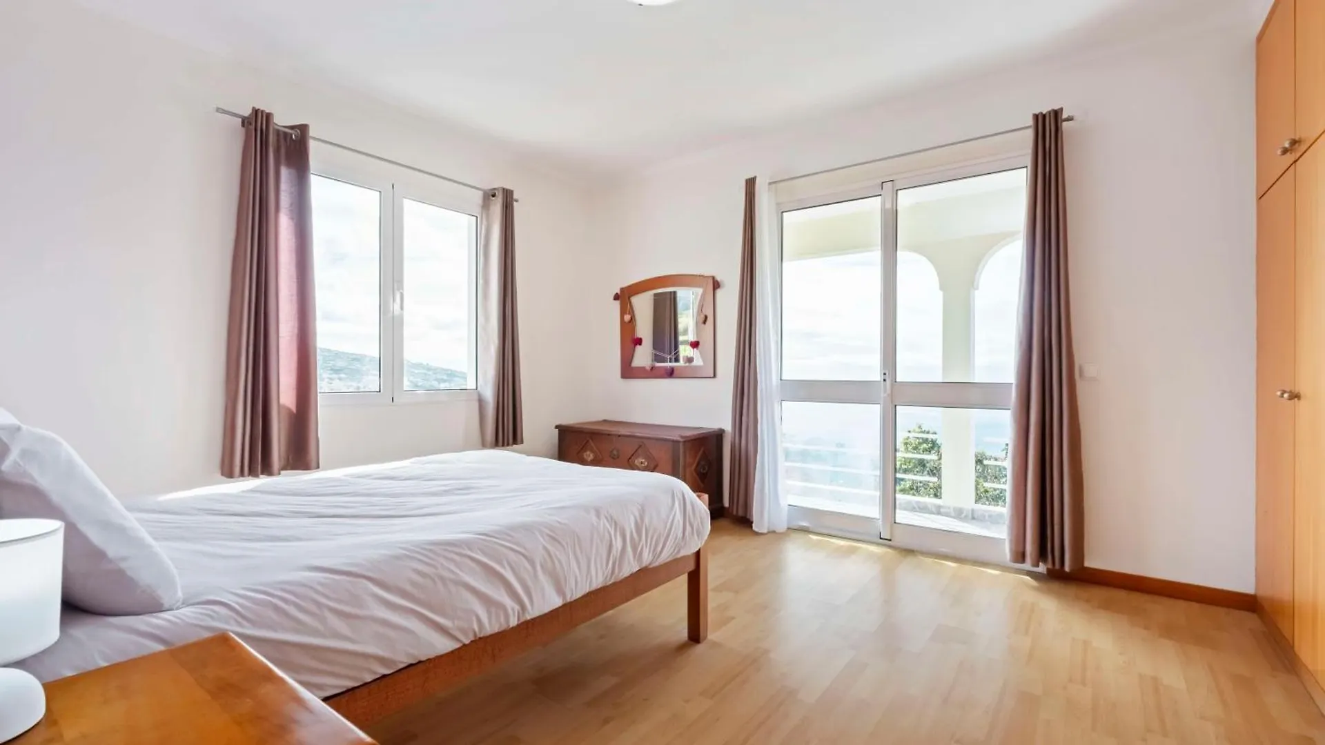 Sunrise Vila Estreito da Calheta 別荘